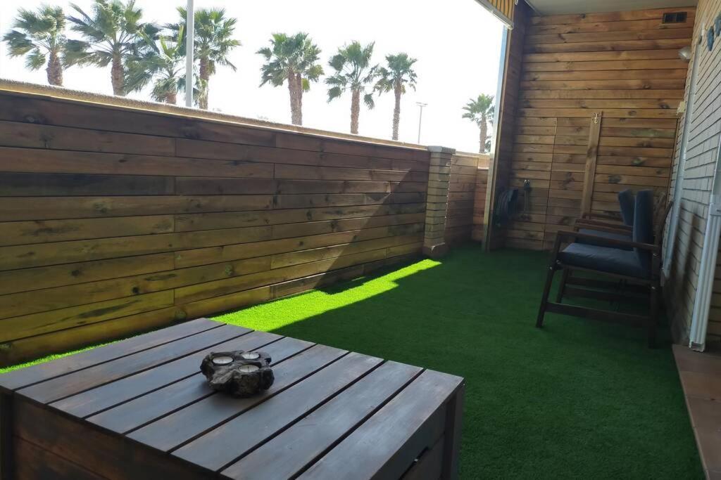 Apartamento Para 5 Personas Frente Al Mar Con Piscina Y Parking Cubelles Exterior foto